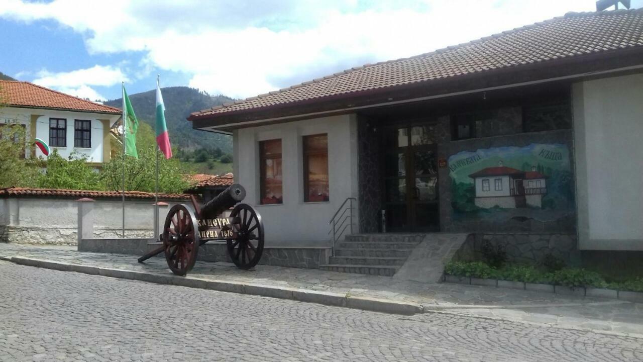 Калчевата Къща Hotell Klisura  Exteriör bild